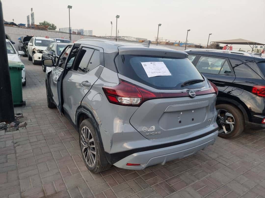 Nissan Kicks 2024 thumbnail 2