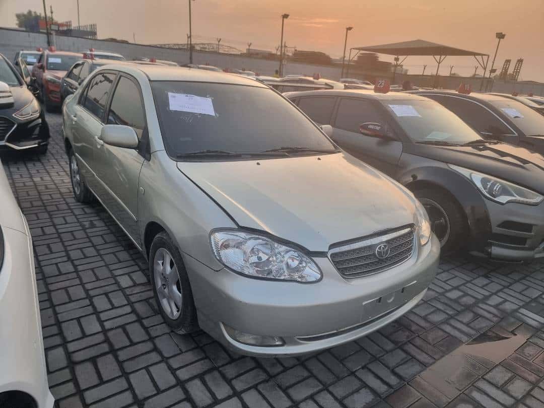 Toyota Corolla 2004 thumbnail 2