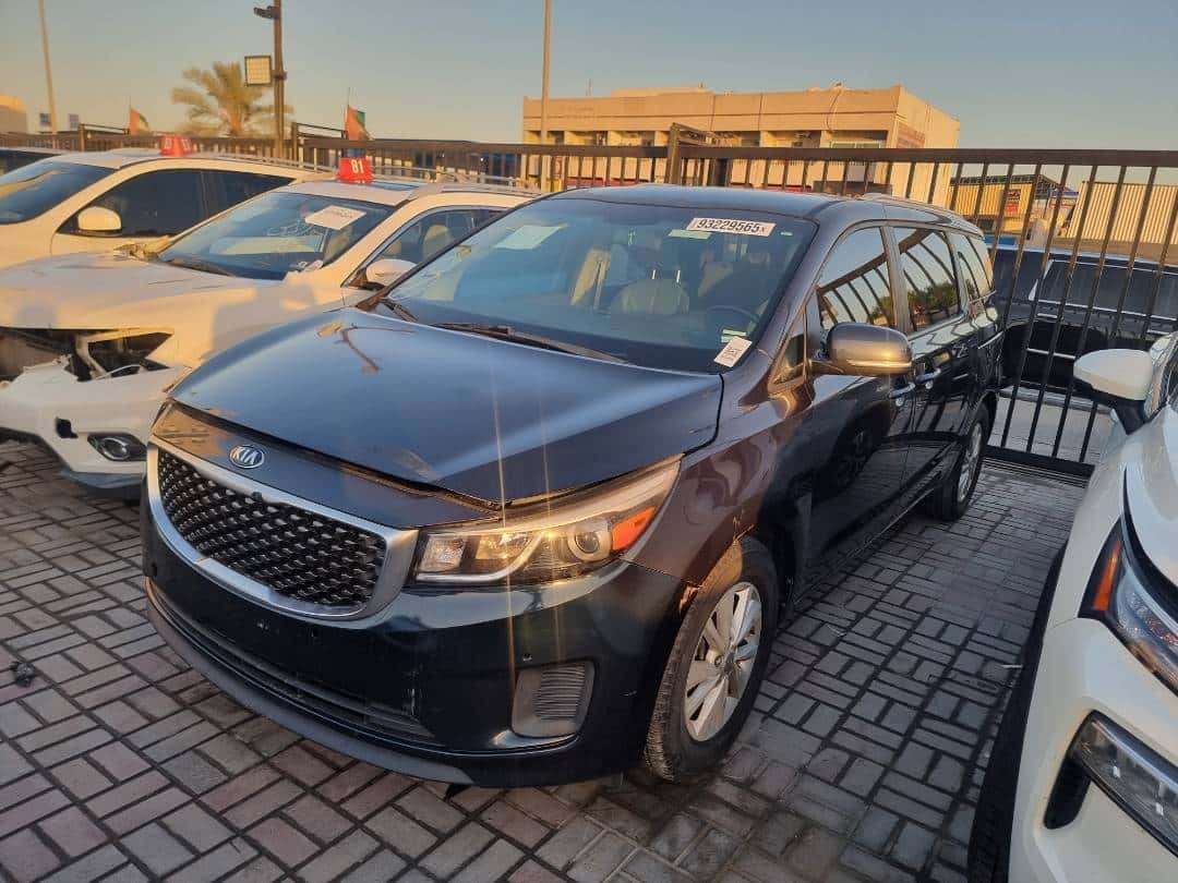 KIA SEDONA 2017 thumbnail 2