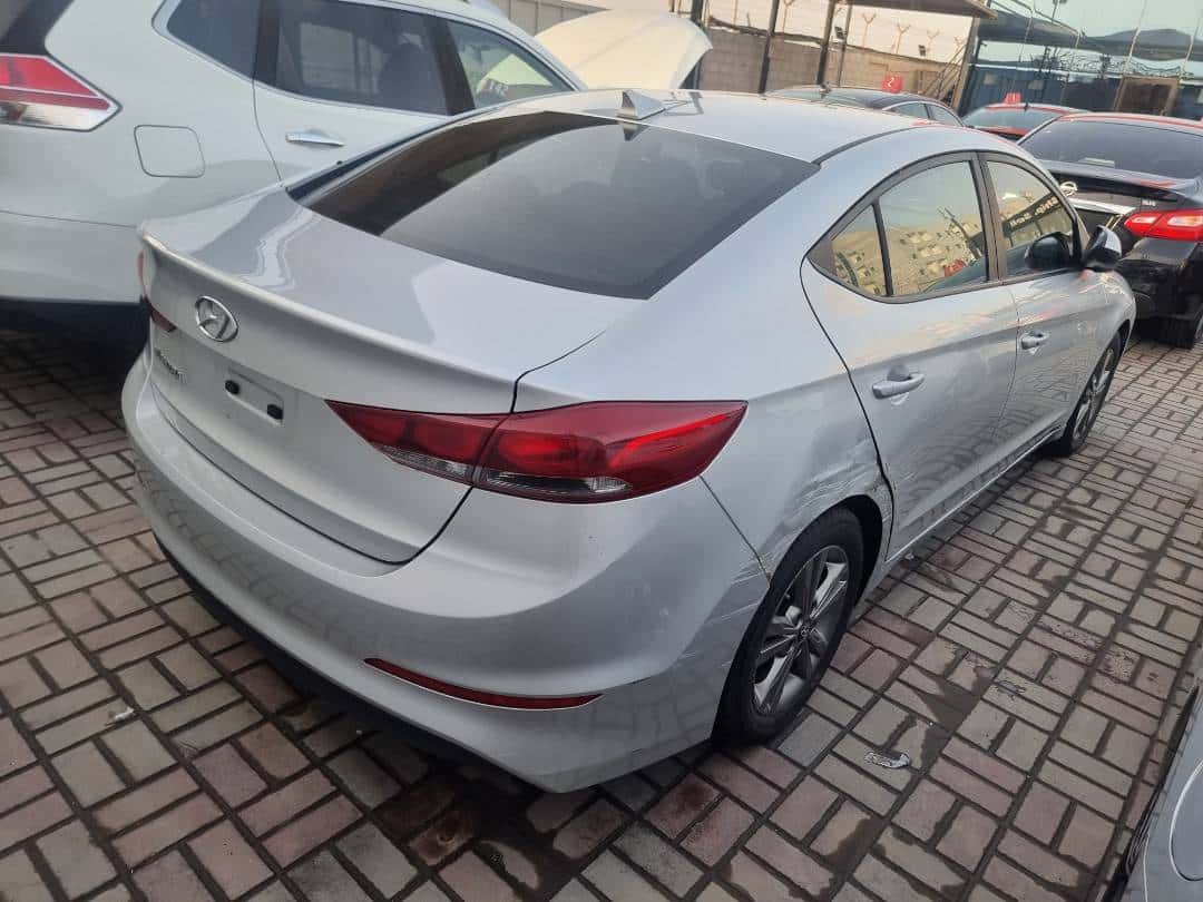 HYUNDAI ELANTRA 2017 thumbnail 3