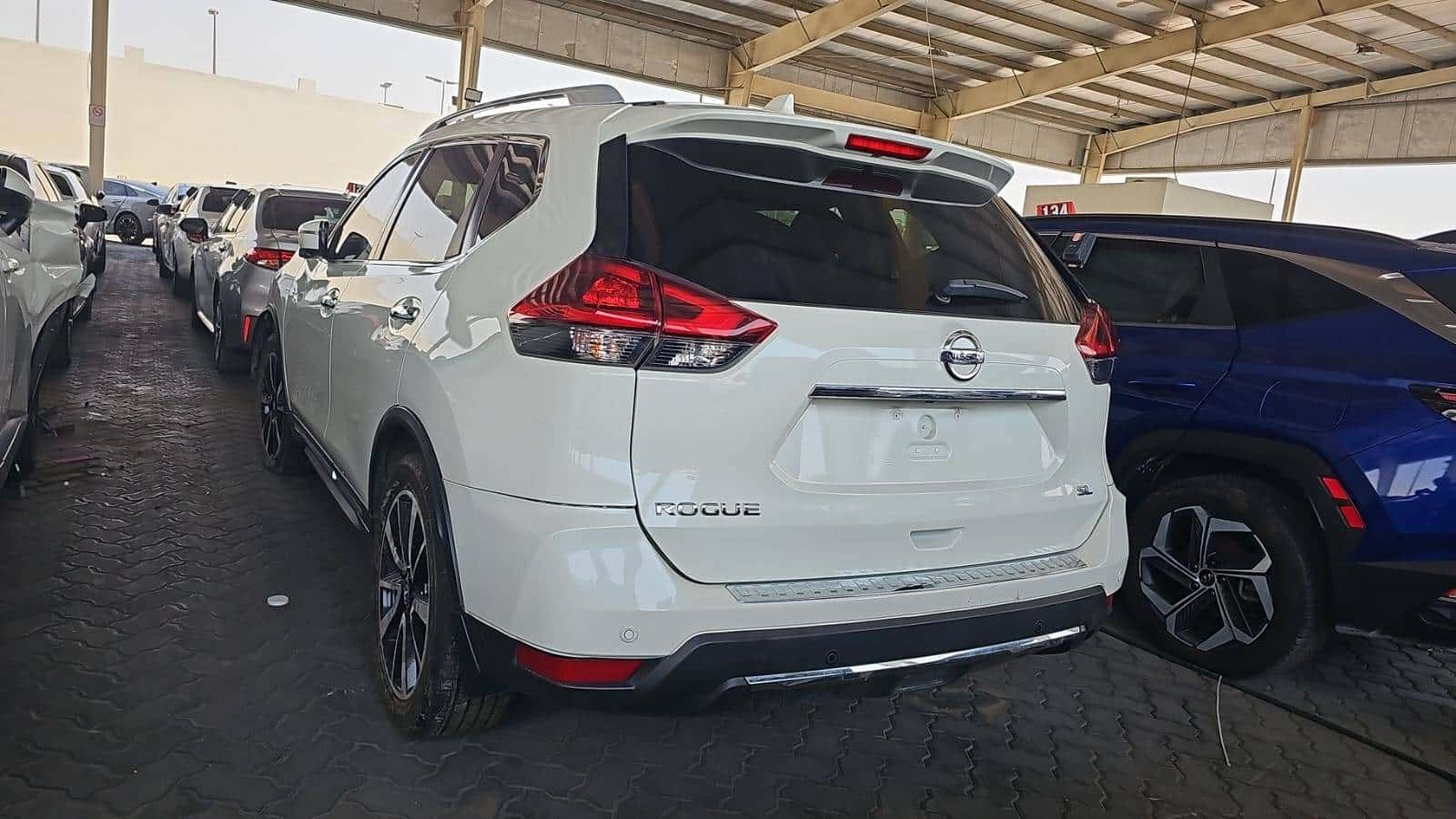 NISSAN ROGUE - Exterior
