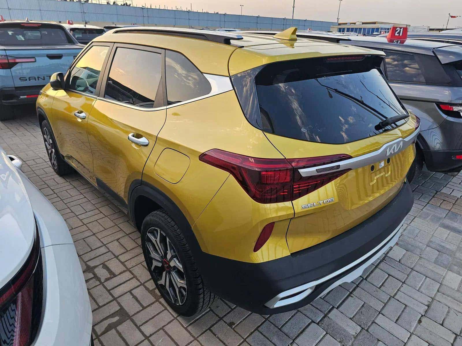 KIA SELTOS 2022 thumbnail 3