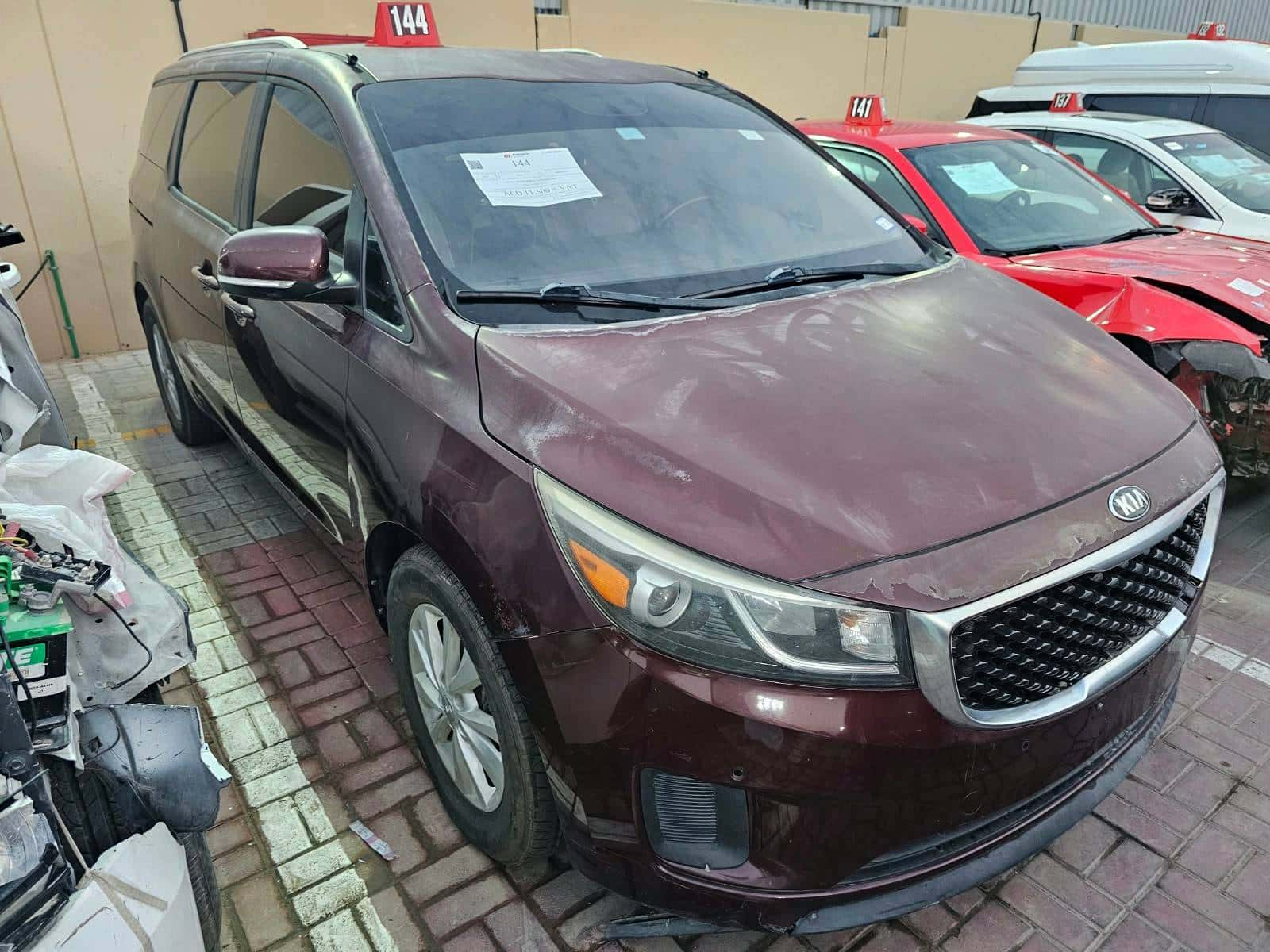 Kia Sedona 2017 thumbnail 3