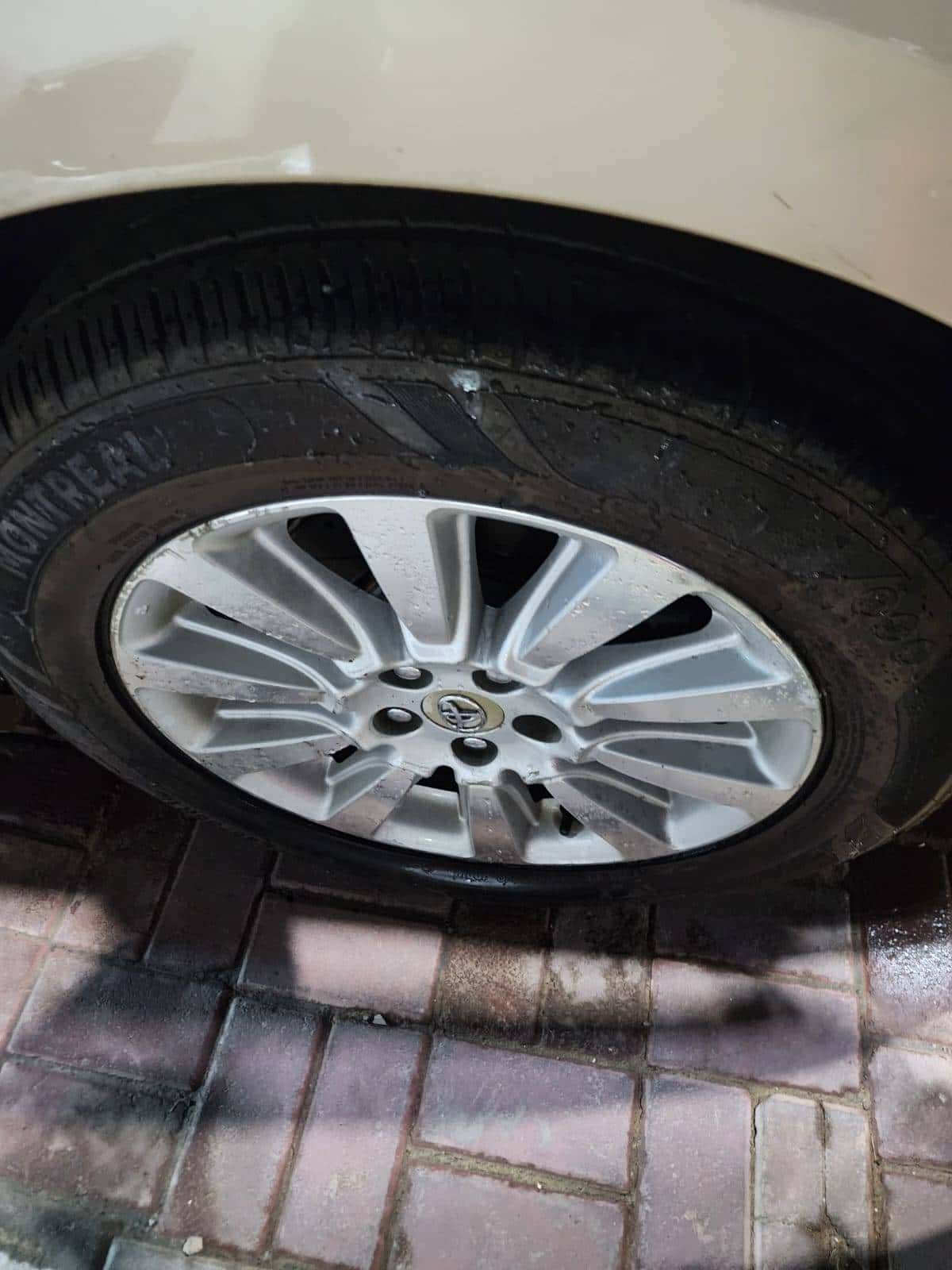 TOYOTA SIENNA 2011 thumbnail 6