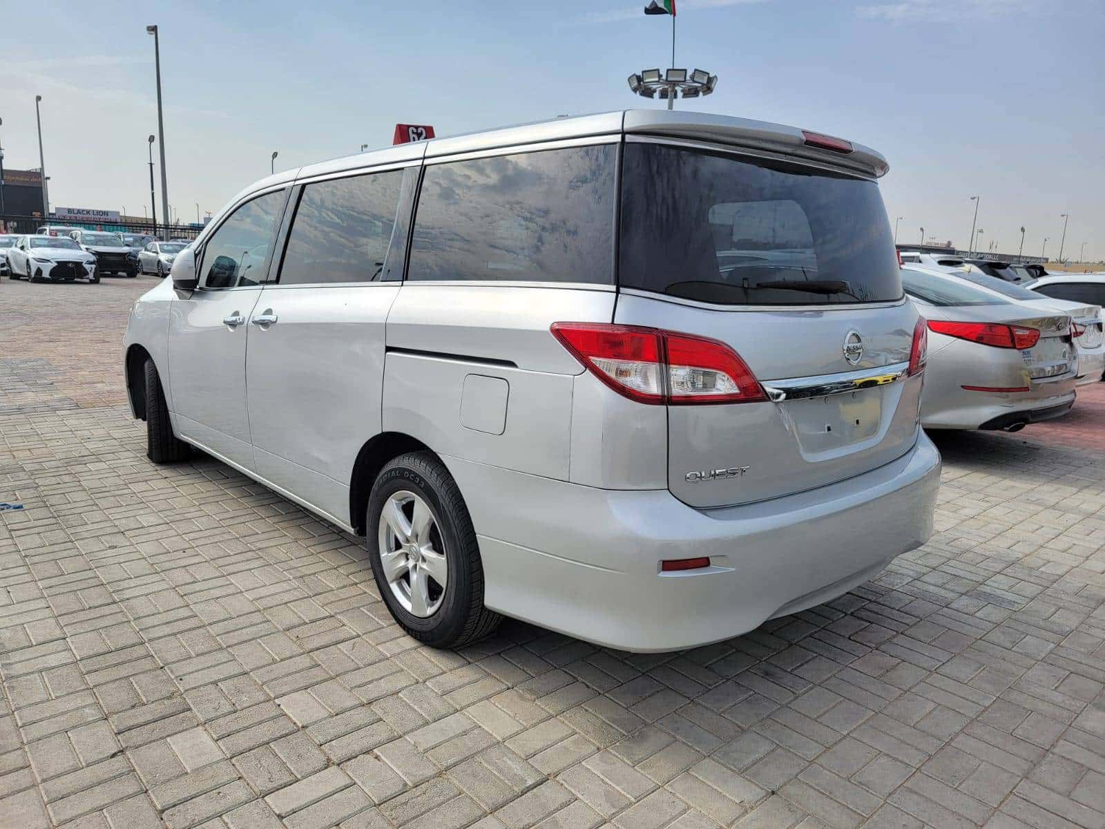 NISSAN QUEST 2012 thumbnail 3