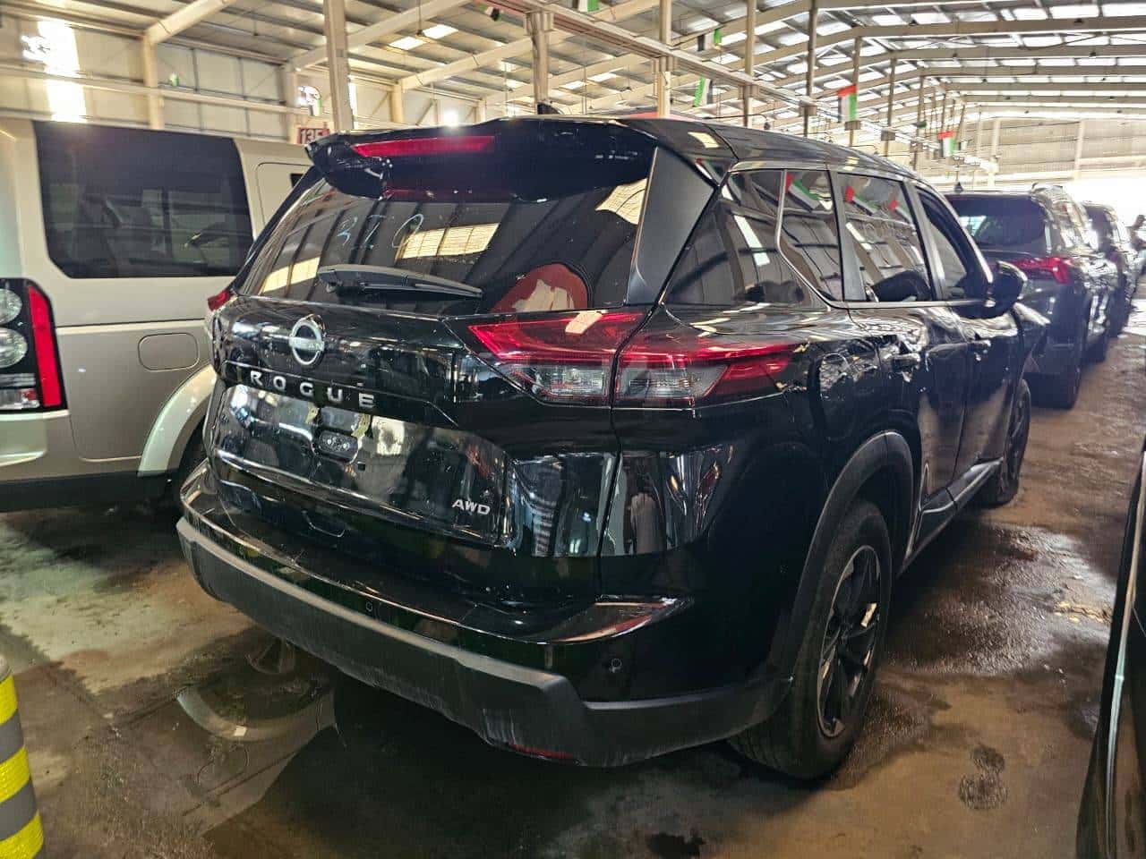 Nissan Rogue 2025 thumbnail 3