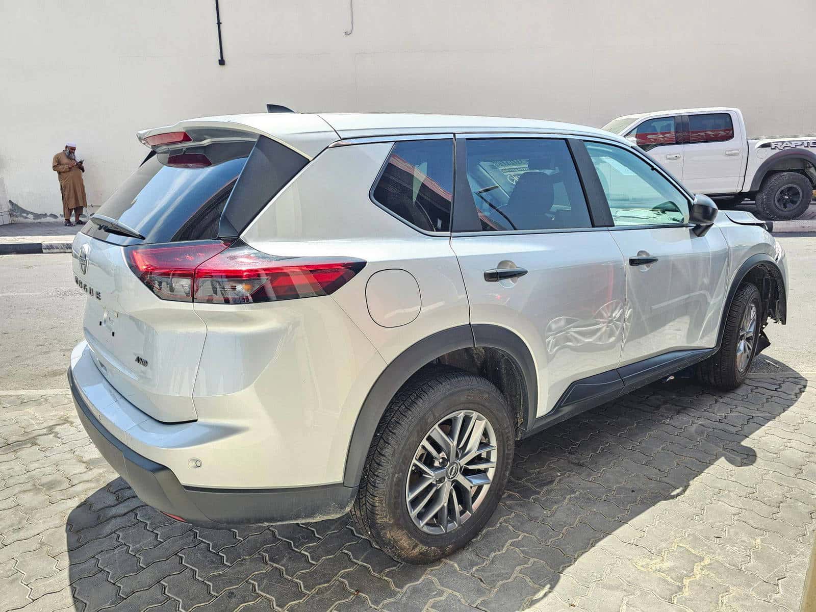 Nissan Rogue 2024 thumbnail 4