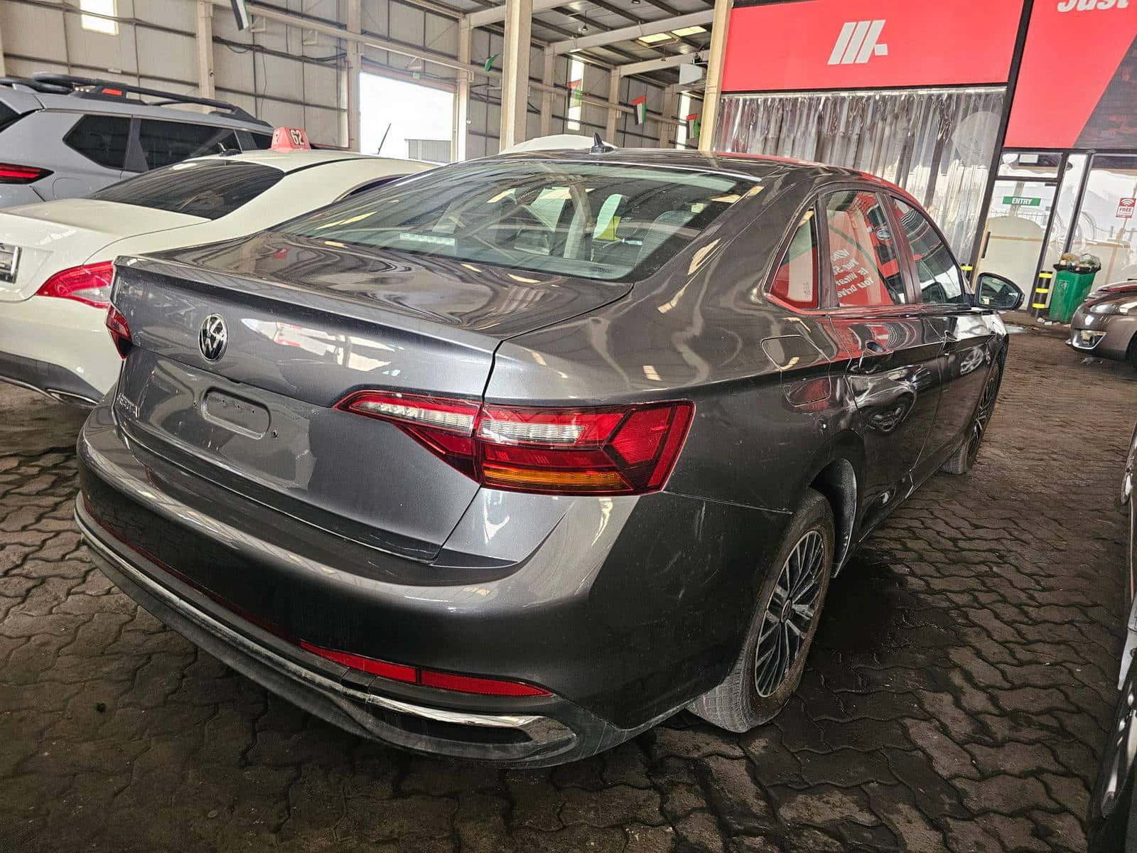 VOLKSWAGEN Jetta 2019 thumbnail 2