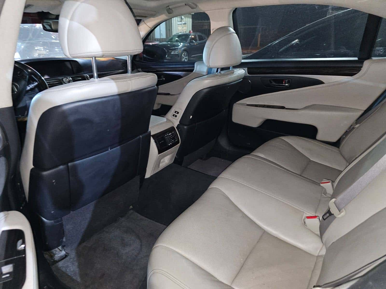 Lexus LS 460 2013 thumbnail 5