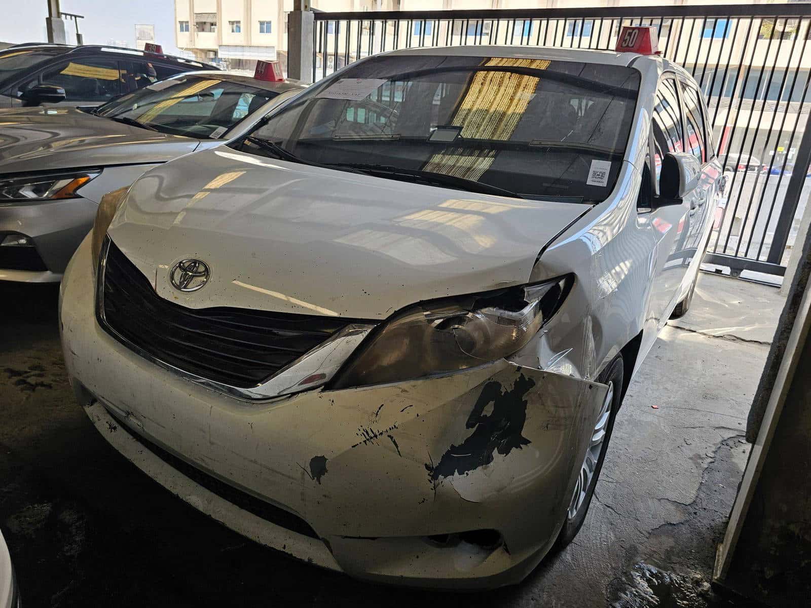 TOYOTA SIENNA 2013 thumbnail 5