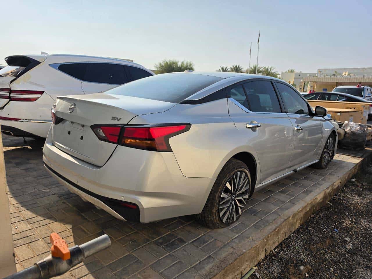 Nissan Altima 2023 thumbnail 5