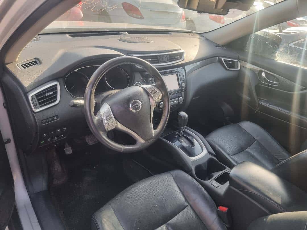 Nissan Rogue 2015 thumbnail 6