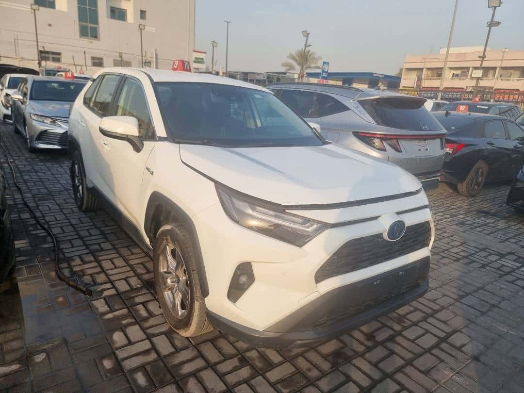 Toyota RAV4 2024 thumbnail 3