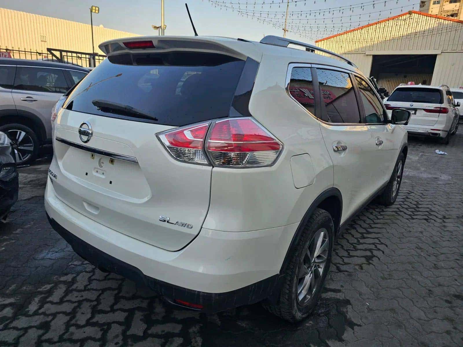 Nissan Rogue 2015 thumbnail 4