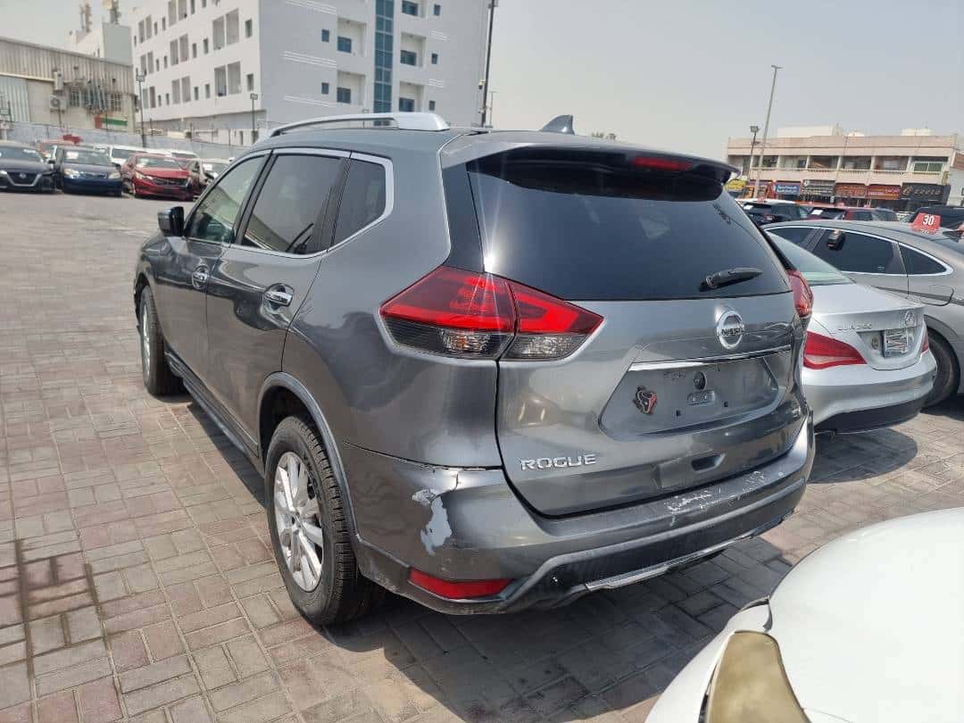 Nissan Rogue 2018 thumbnail 3