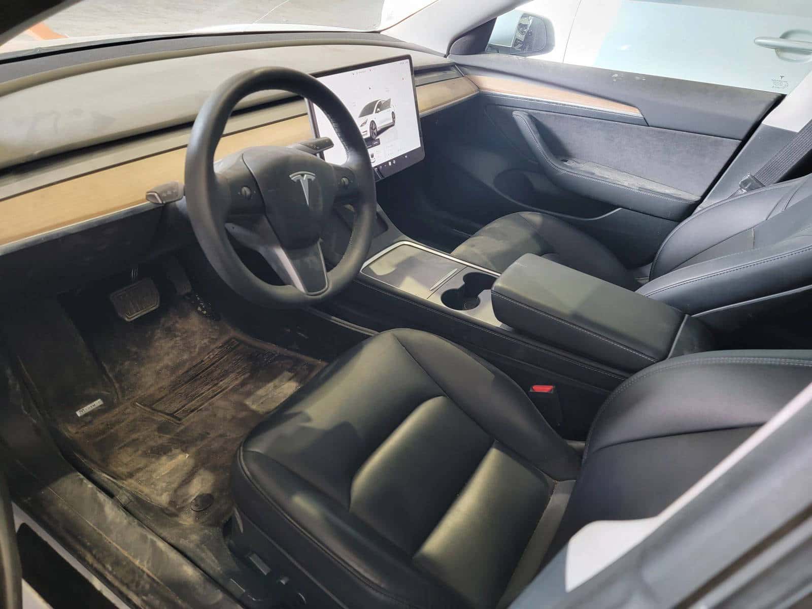 TESLA MODEL 3 - Exterior