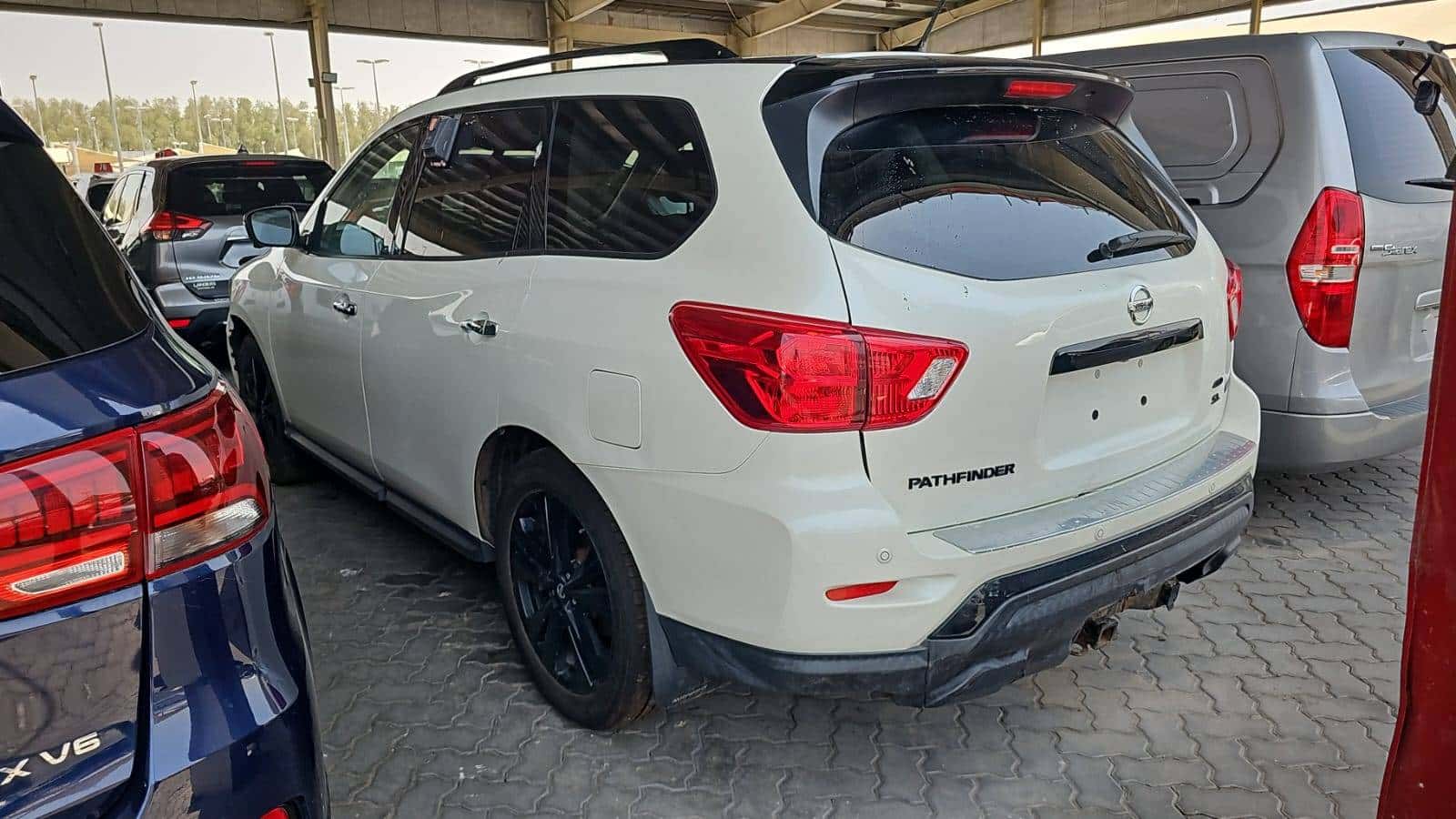 NISSAN PATHFINDER 2018 thumbnail 4