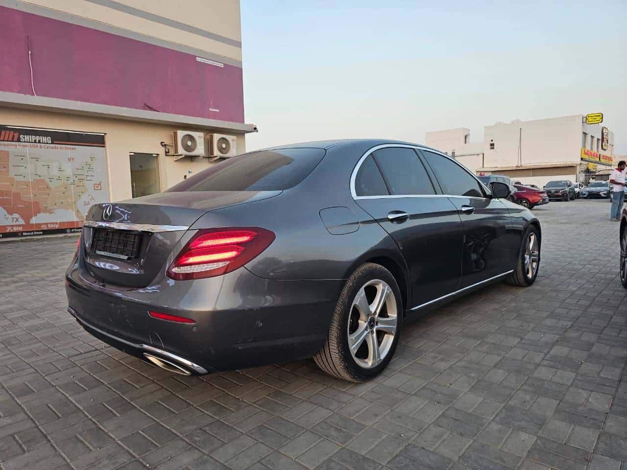 MERCEDES BENZ E 200 2018 thumbnail 5