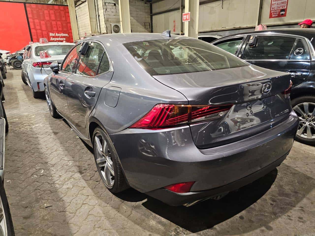 LEXUS IS 300 2018 thumbnail 5