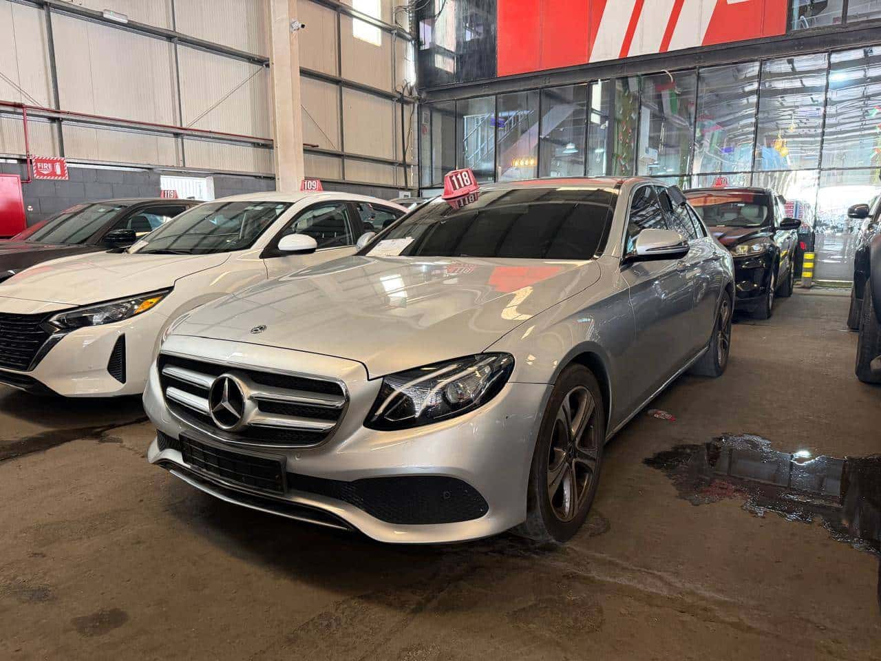 MERCEDES BENZ E-300 2019 thumbnail 4