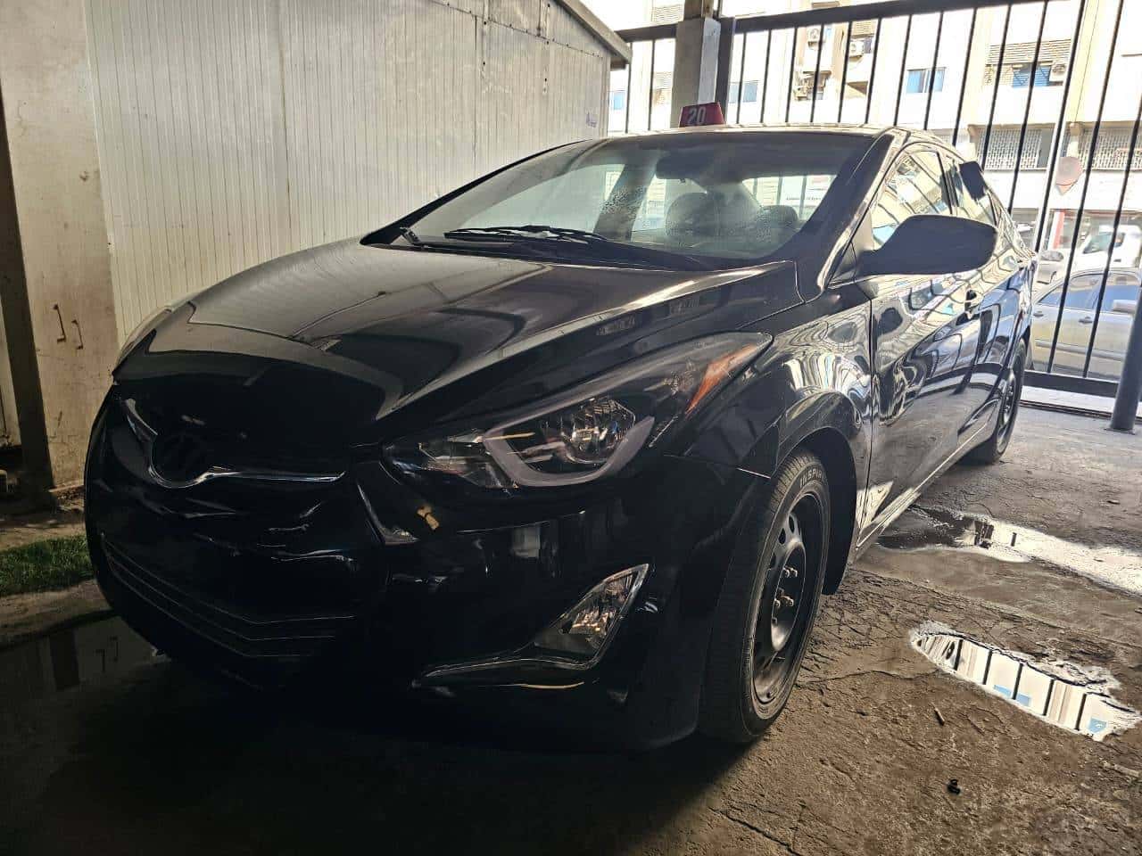 Hyundai Elantra 2015 thumbnail 2