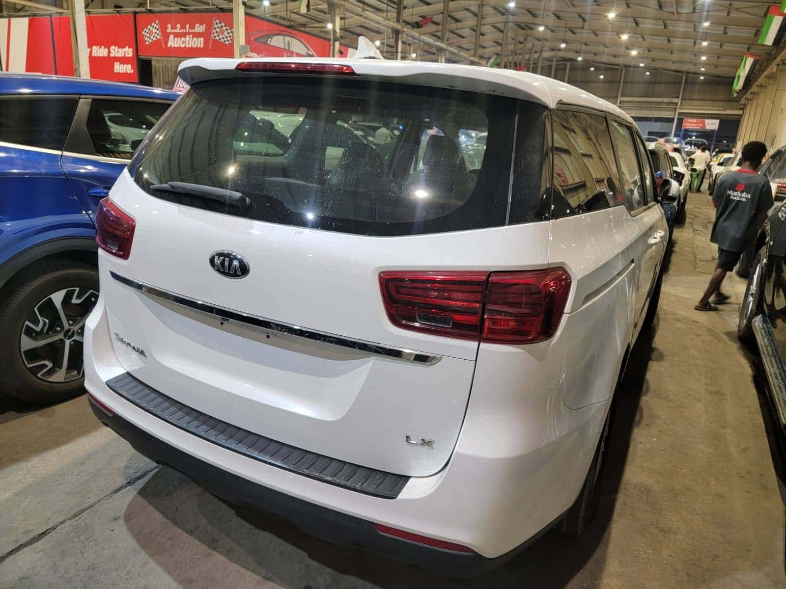 KIA SEDONA 2019 thumbnail 4