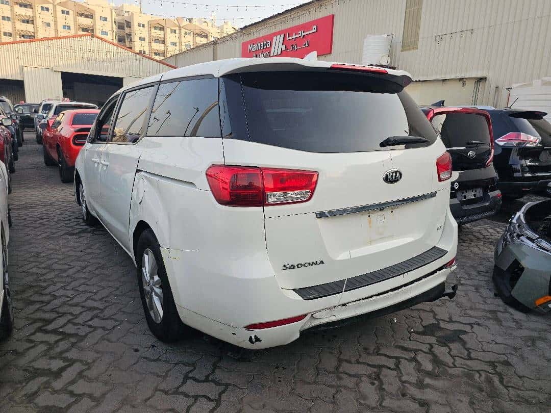KIA SEDONA 2017 thumbnail 1