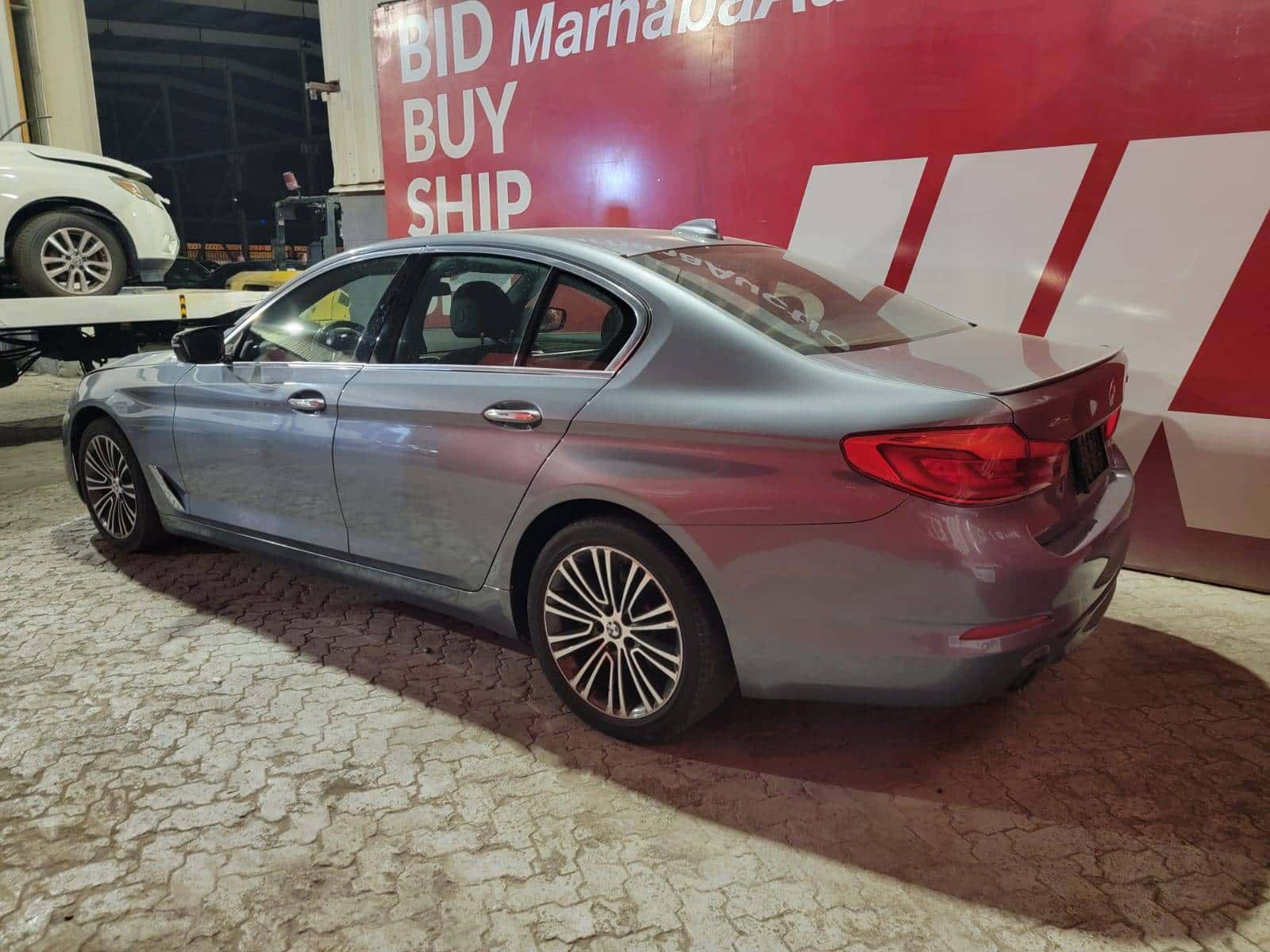 BMW 530I - Exterior