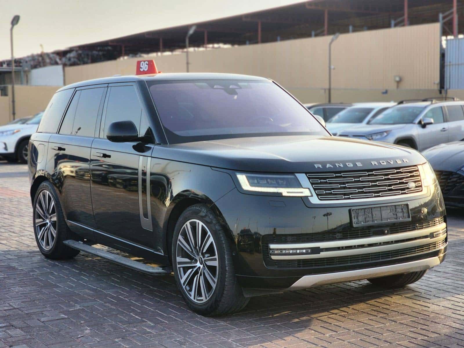 LAND ROVER RANGE ROVER VOGUE 2023 thumbnail 1