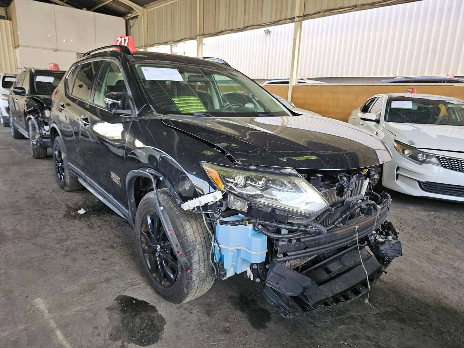 NISSAN ROGUE - Exterior
