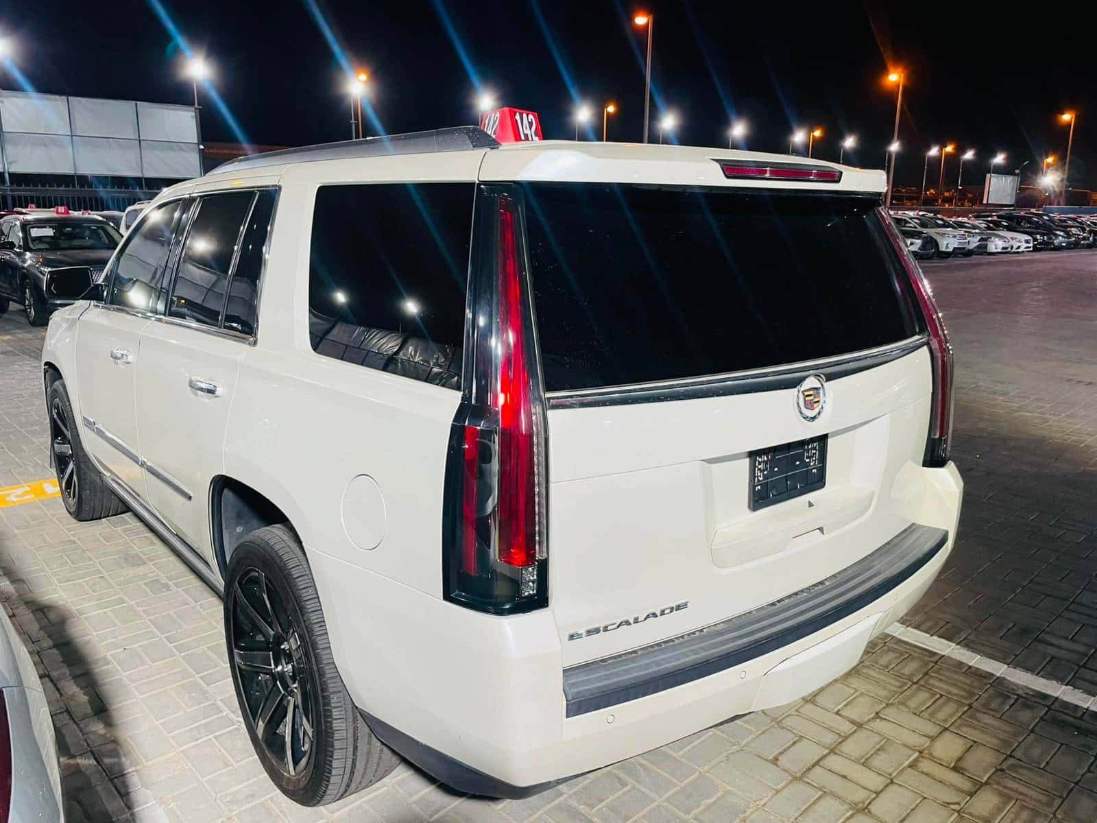 CADILLAC ESCALADE 2015 thumbnail 4