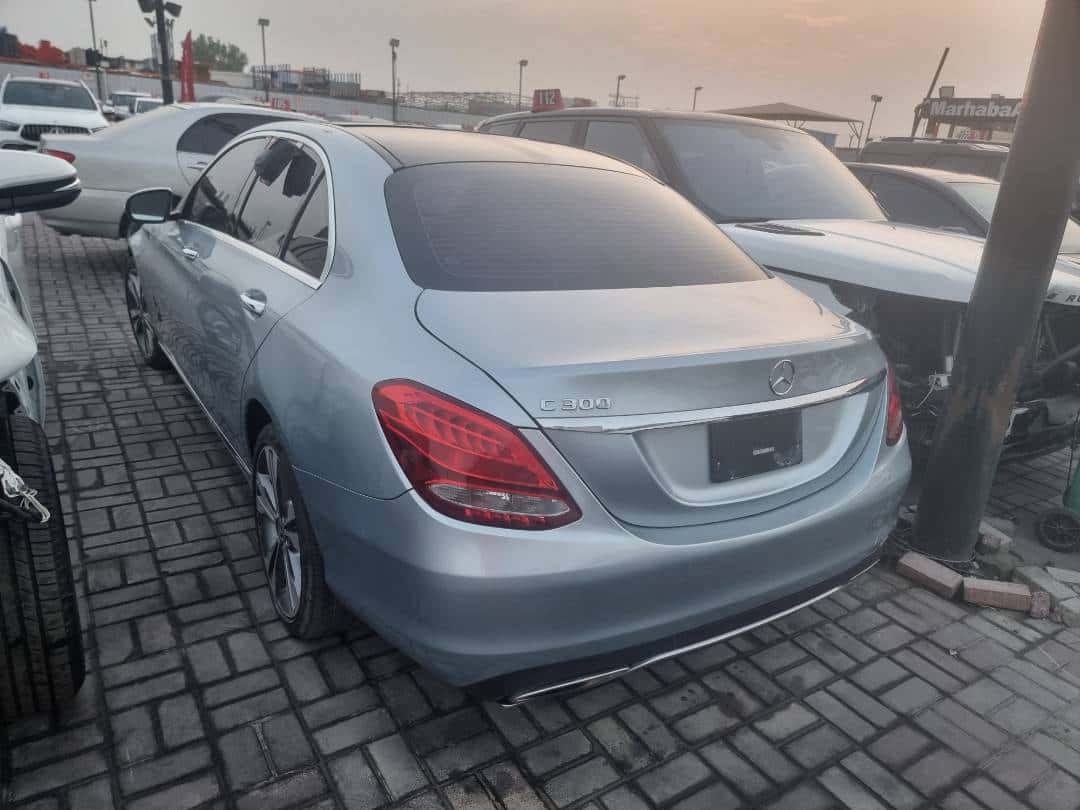 MERCEDES BENZ C300 2018 thumbnail 3