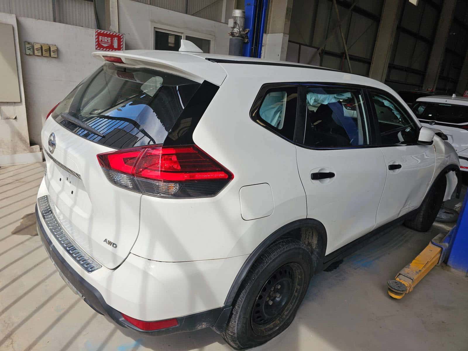 Nissan Rogue 2017 thumbnail 3
