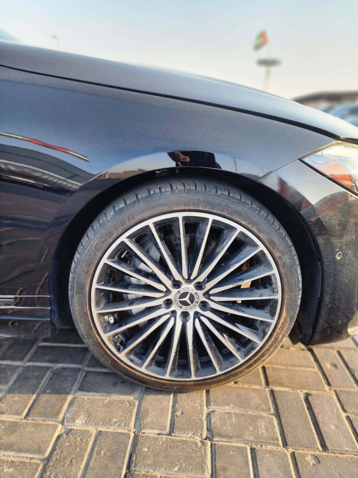MERCEDES BENZ C300 2023 thumbnail 4