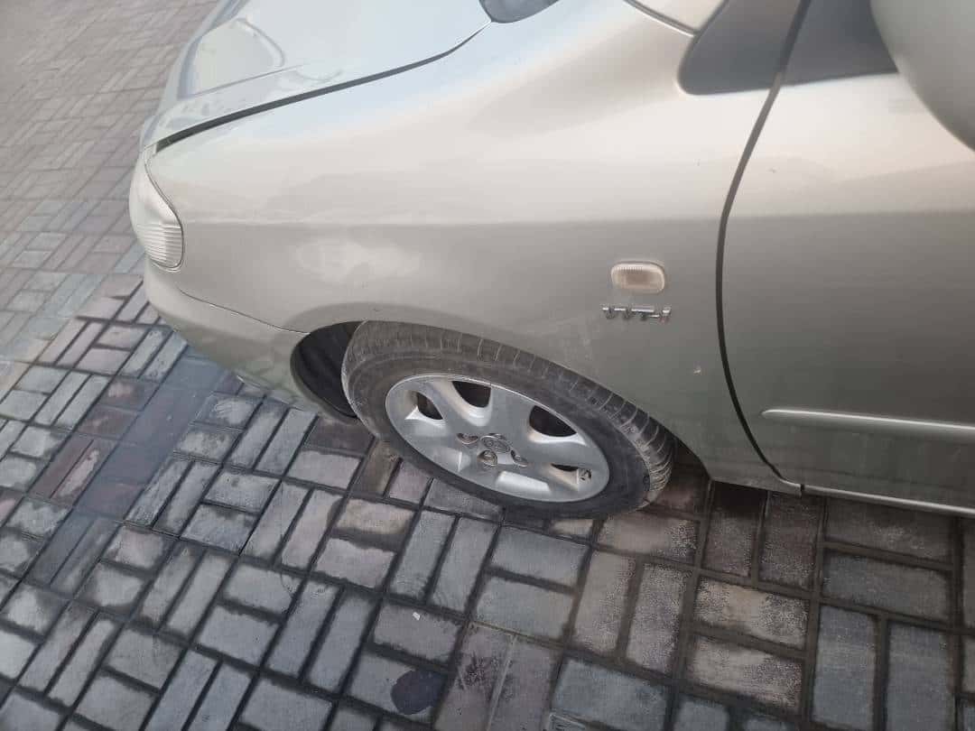 Toyota Corolla 2004 thumbnail 6