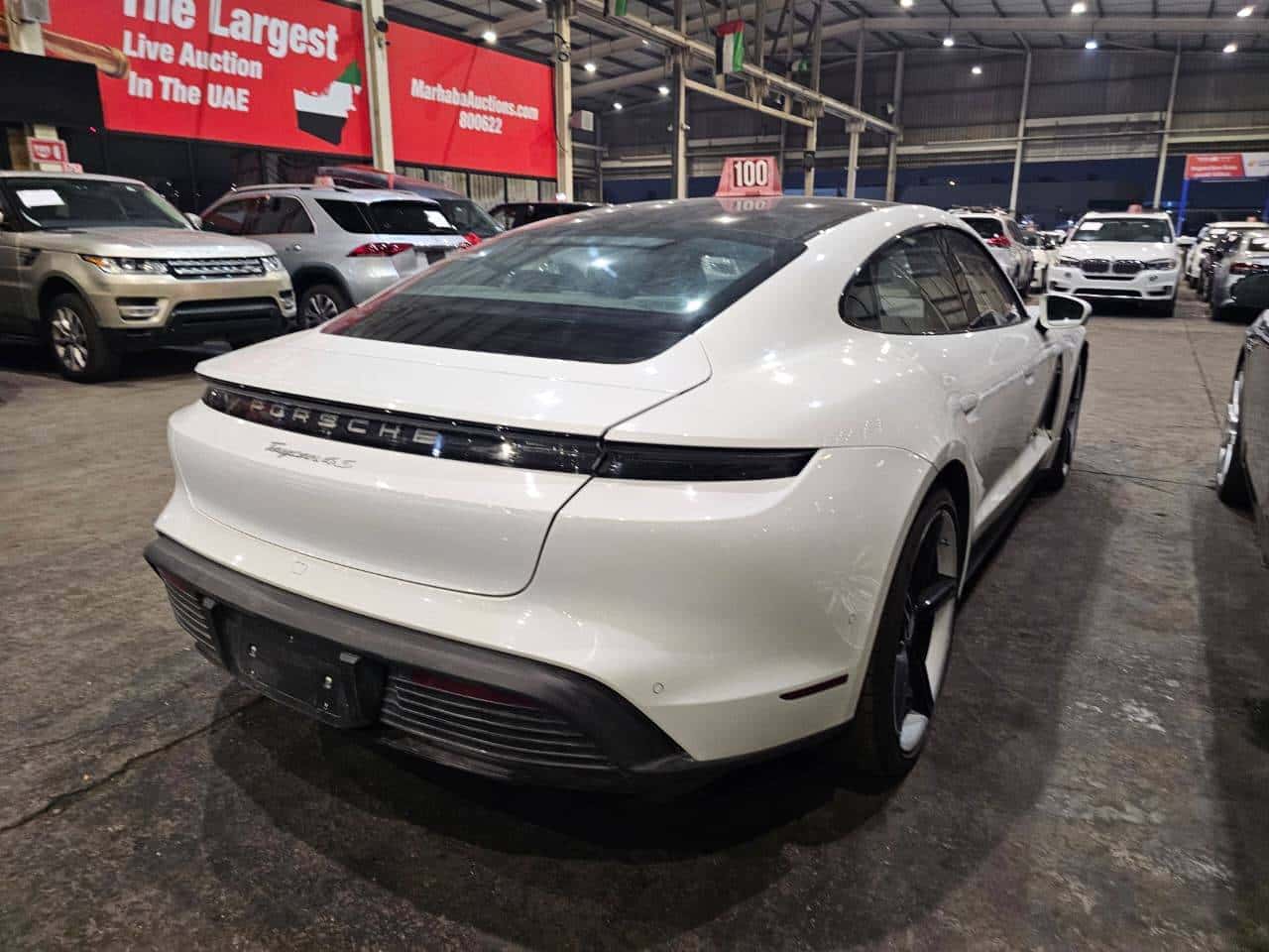 Porsche Taycan 2020 thumbnail 3