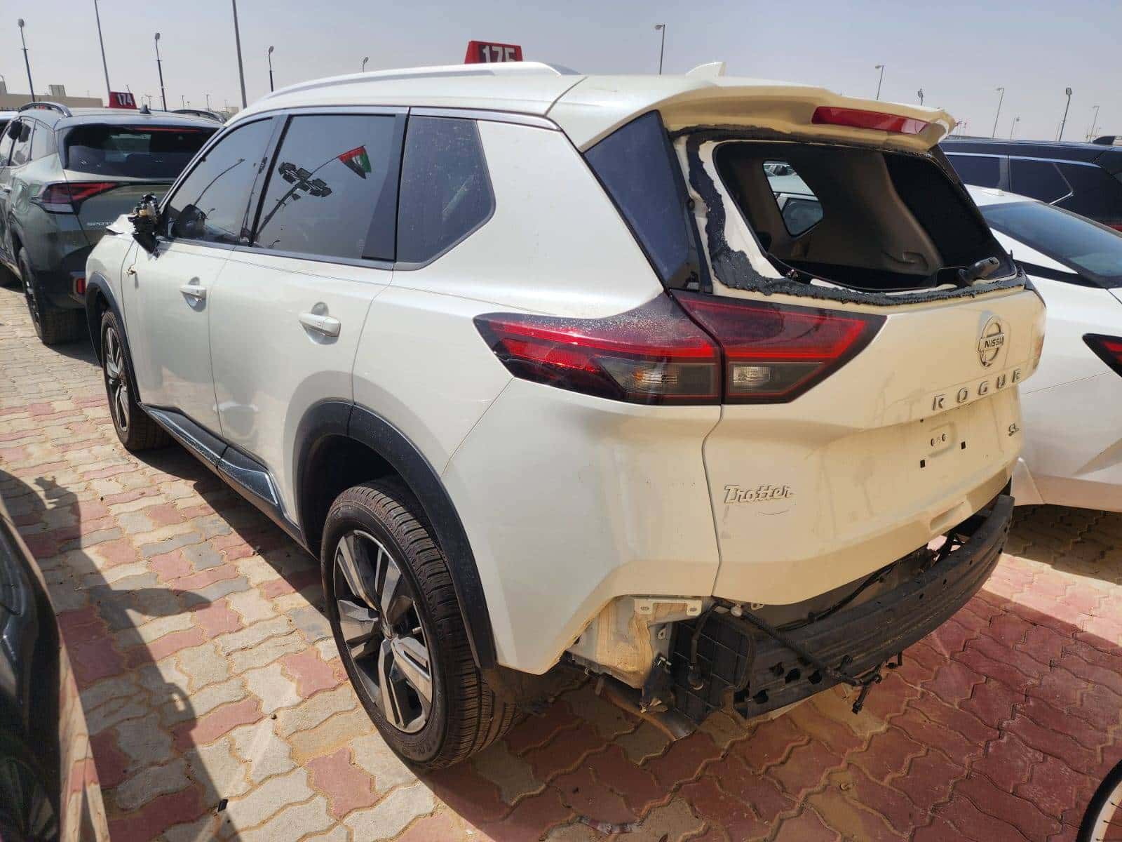 NISSAN ROGUE - Exterior