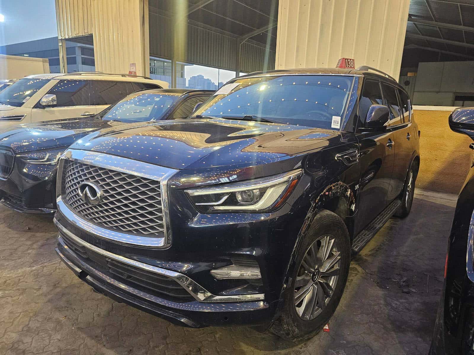 INFINITI QX80 2019 thumbnail 3