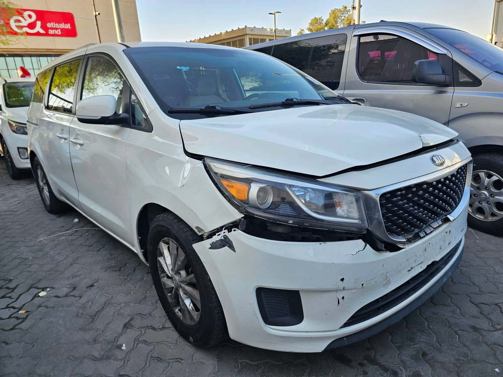 KIA SEDONA 2016 thumbnail 3