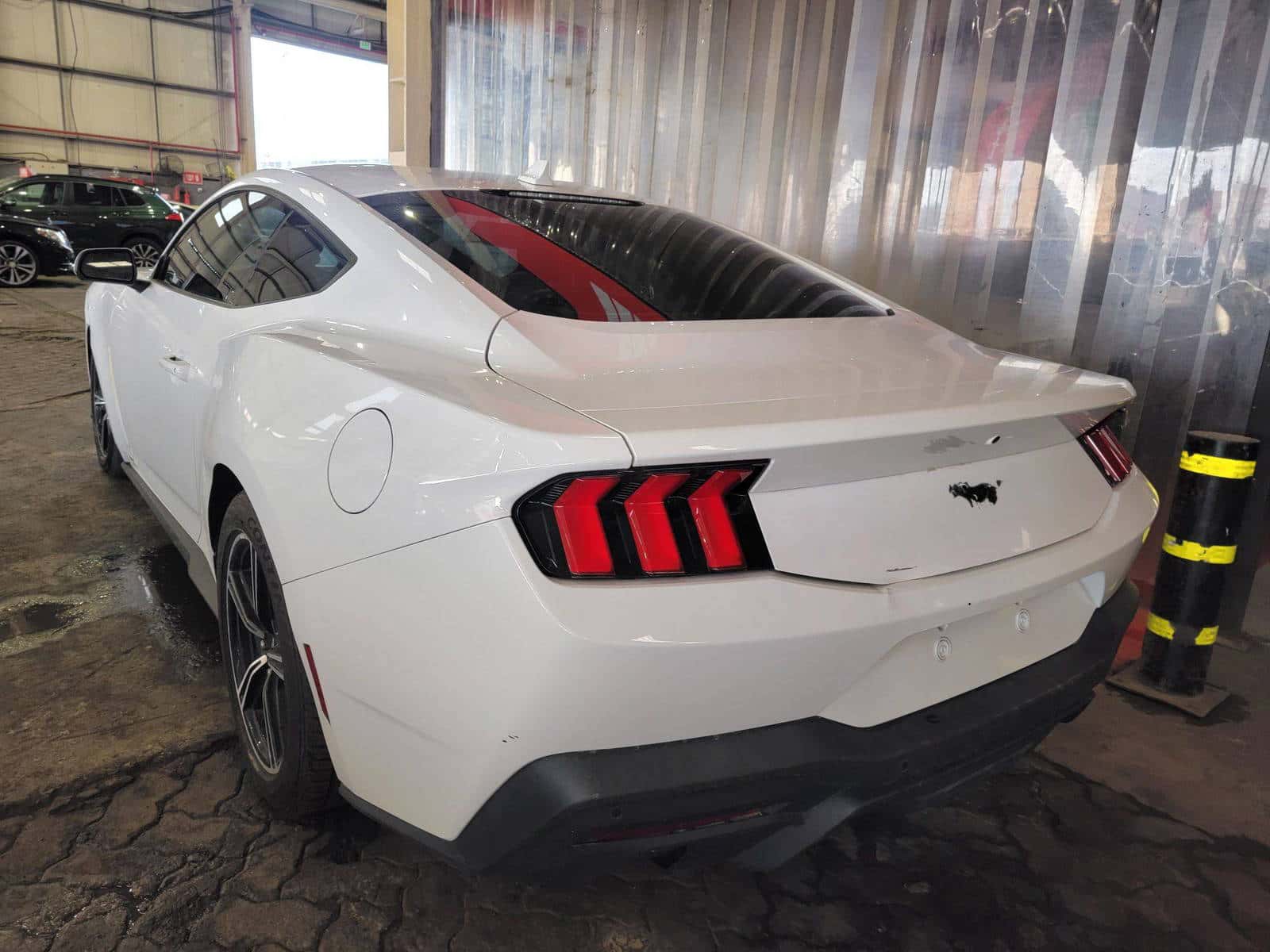 FORD MUSTANG 2024 thumbnail 5