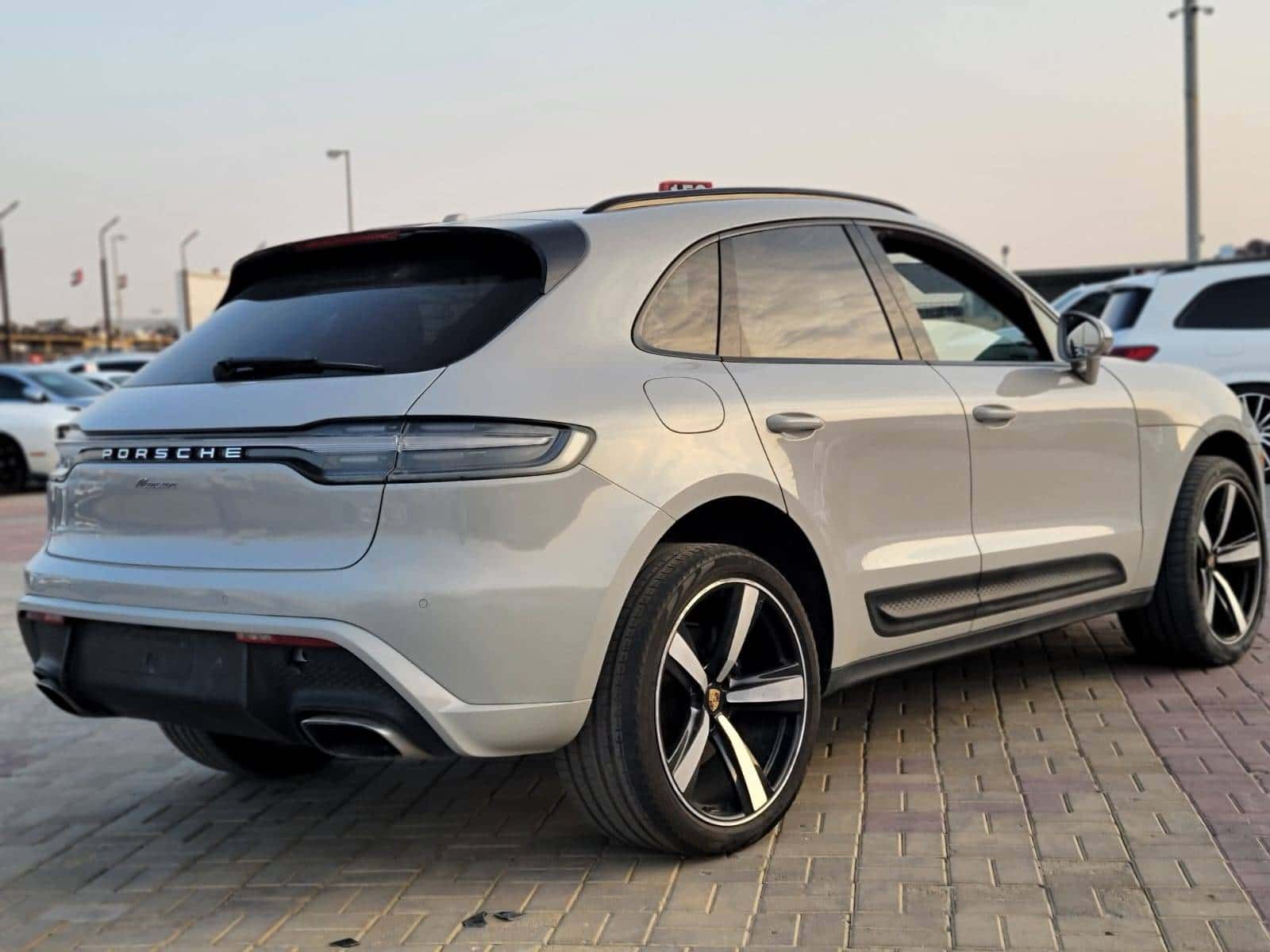 PORSCHE MACAN 2024 thumbnail 5
