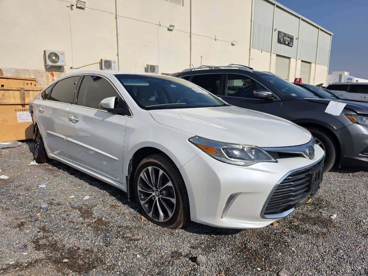 Toyota Avalon 2018 thumbnail 2