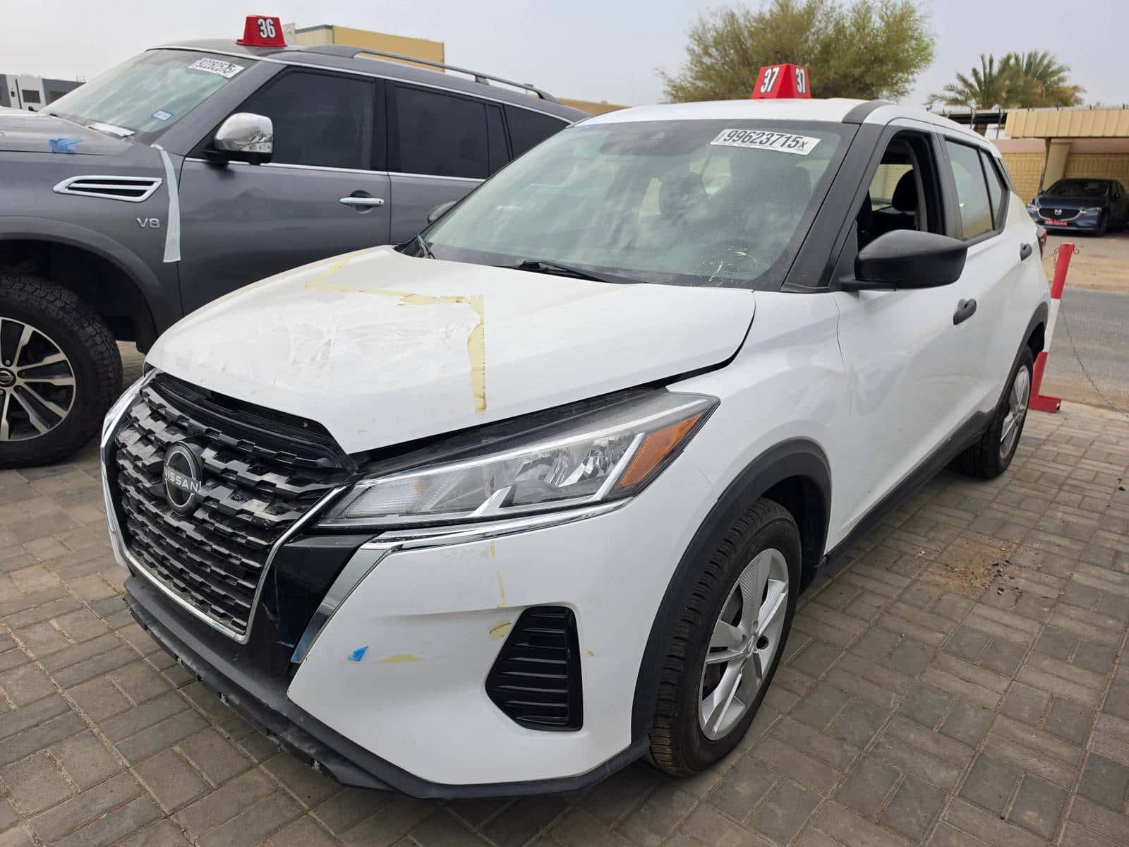Nissan Kicks 2023 thumbnail 3