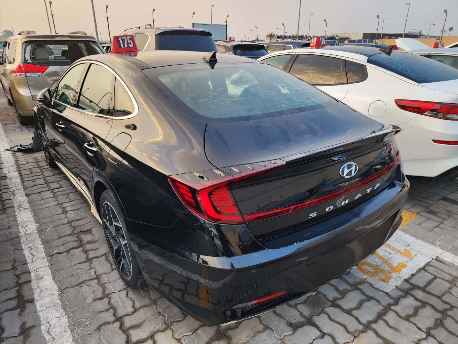 HYUNDAI SONATA 2021 thumbnail 3