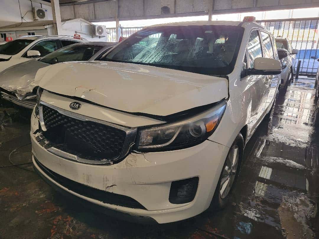 KIA SEDONA - Exterior