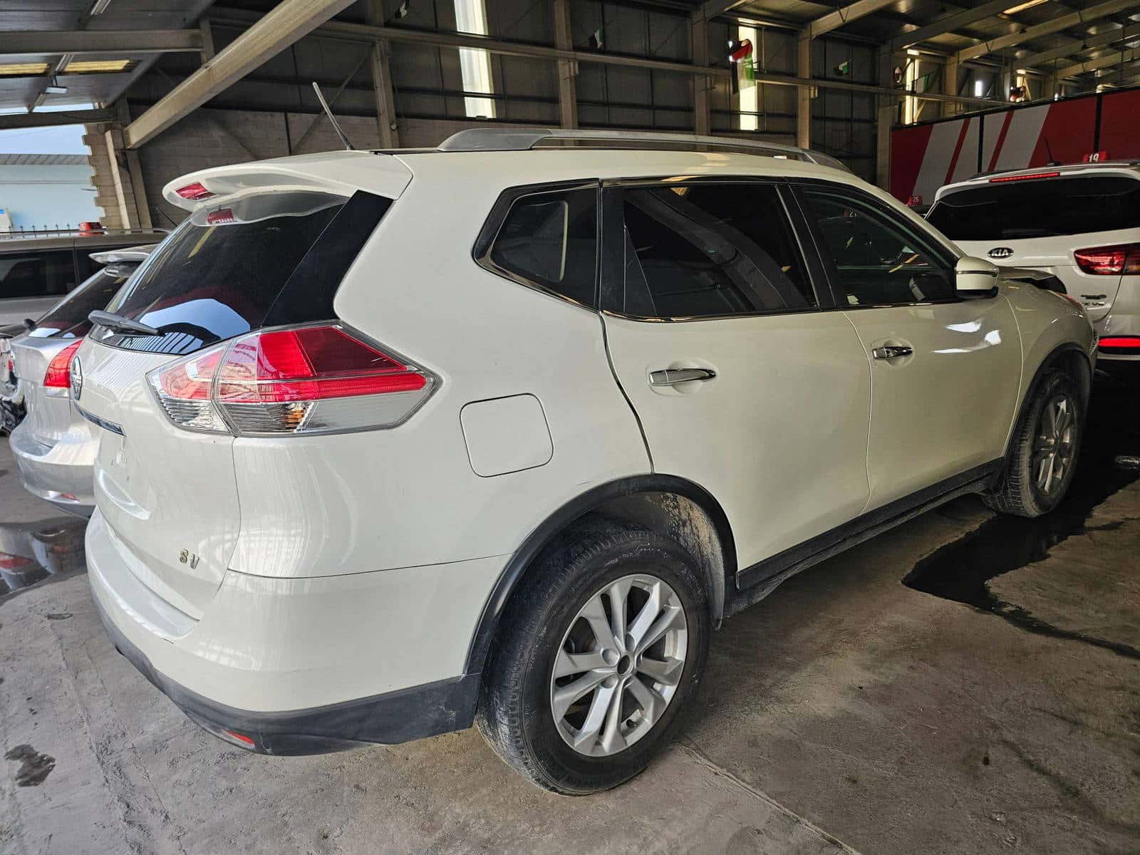 Nissan Rogue 2016 thumbnail 2