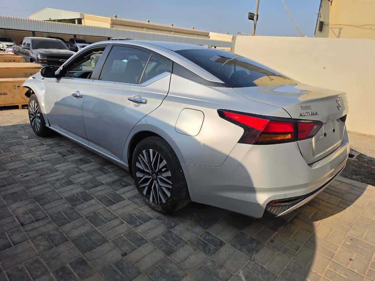 Nissan Altima 2023 thumbnail 4