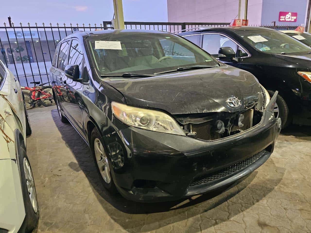 TOYOTA SIENNA 2013 thumbnail 3
