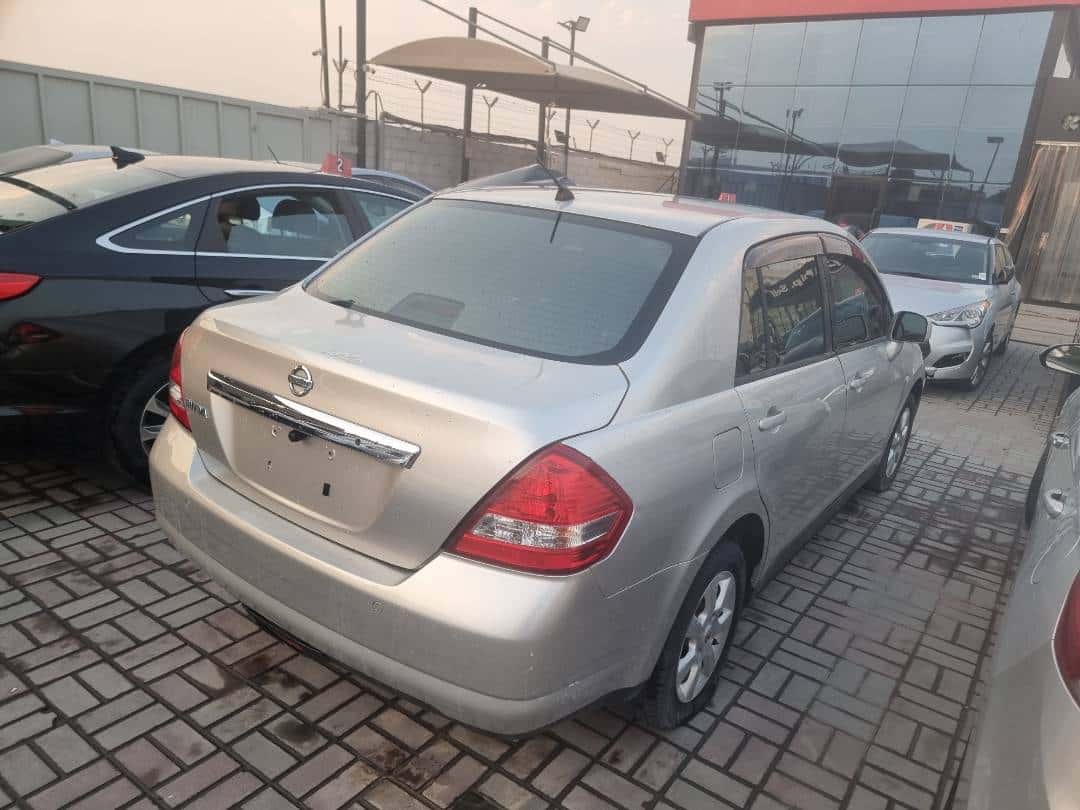 Nissan TIDA 2015 thumbnail 3