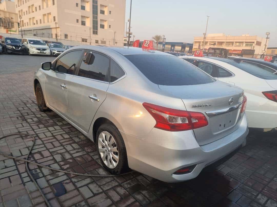 Nissan Sentra 2017 thumbnail 3